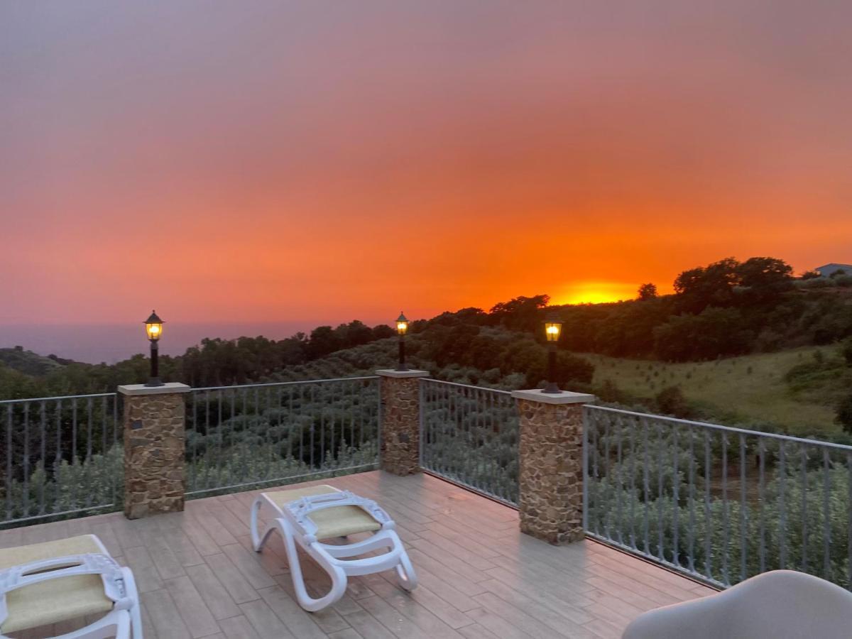 Casale Calabria Bed & Breakfast Gizzeria Bagian luar foto